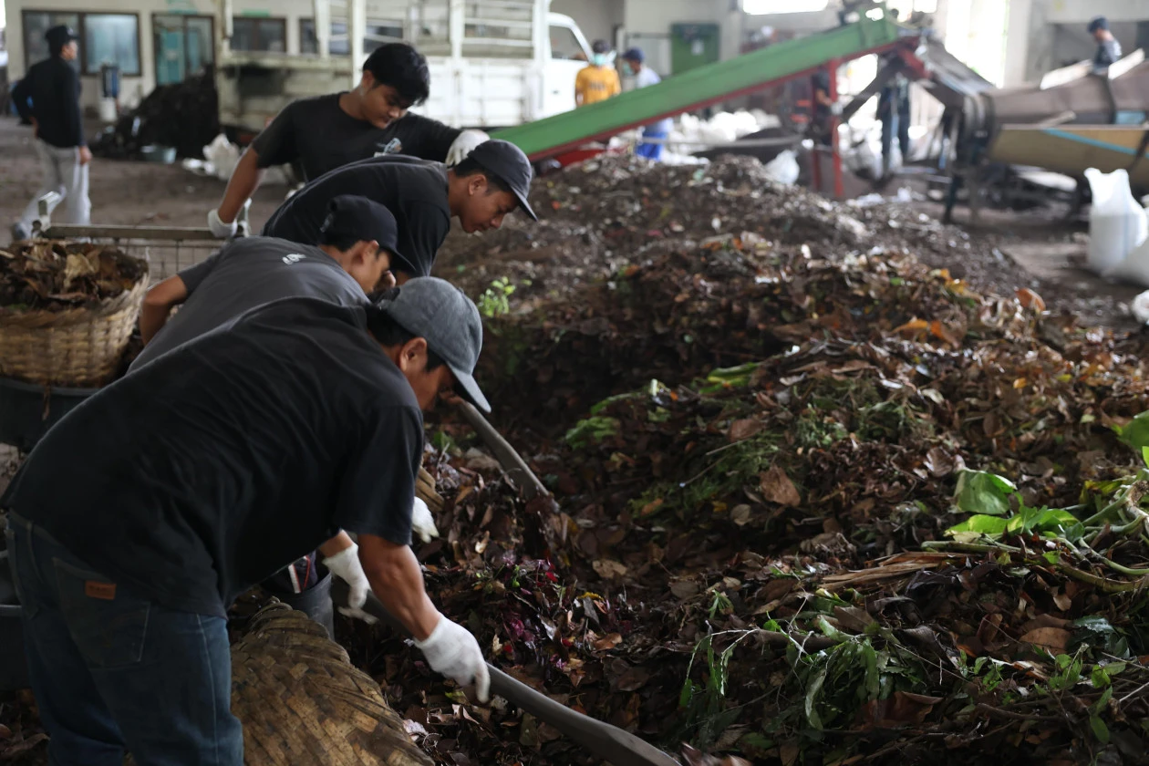 UGM Optimalkan PIAT sebagai Percontohan Pengelolaan Sampah Skala Mikro di Kampus