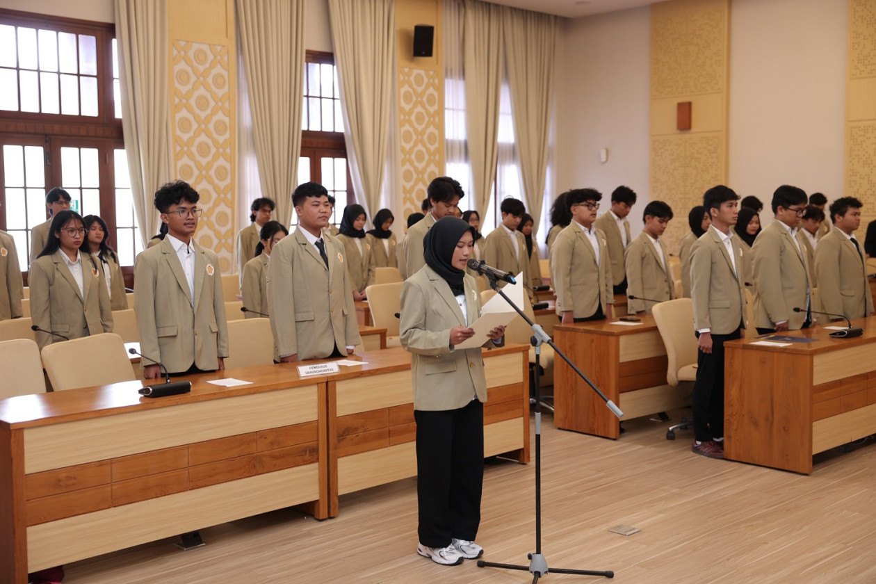 76 Pengurus Baru Organisasi Mahasiswa UGM Resmi Dilantik